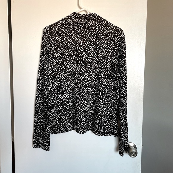 Sanctuary Animal Print Lightweight Turtleneck Top - Size L - Picture 6 of 12